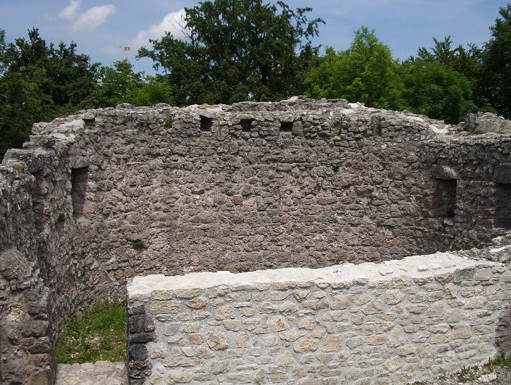 Ruine Alt Wartburg, Switzerland